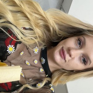 Голая Liana Juice