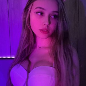 Голая Whylollycry