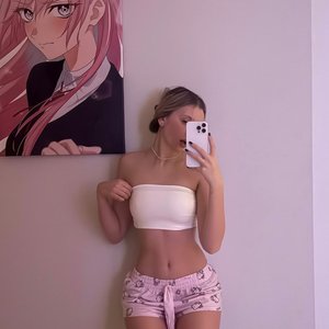 Голая Whylollycry