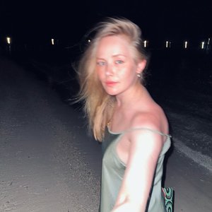 Голая Зоя Бербер