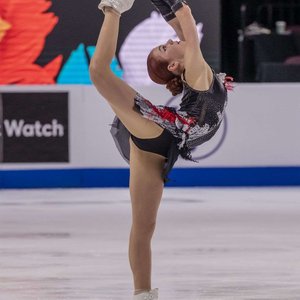 Голая Александра Трусова