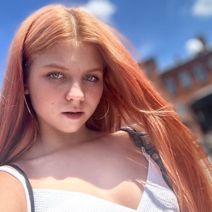 Голая Александра Трусова