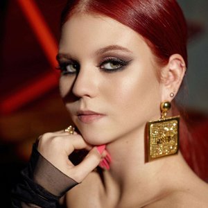 Голая Александра Трусова
