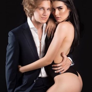 Голая Карина Аракелян