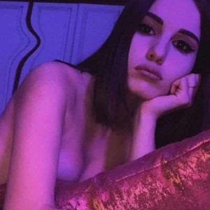 Голая Карина Аракелян