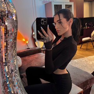 Голая Карина Аракелян
