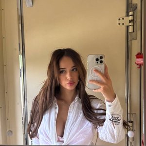 Голая Симбочка