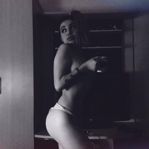 Голая Милена Чижова