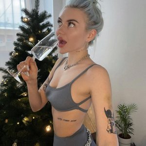 Голая Алина Олешева