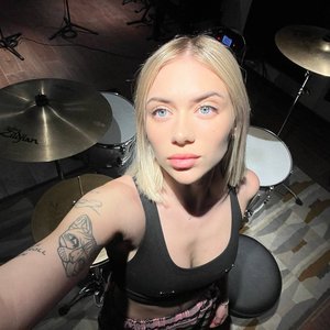 Голая Алина Олешева
