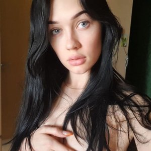 Голая Булочка
