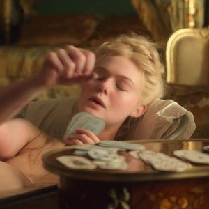 Голая Эль Фаннинг