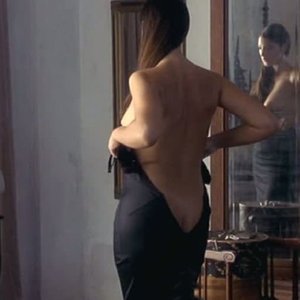 Голая Моника Беллуччи