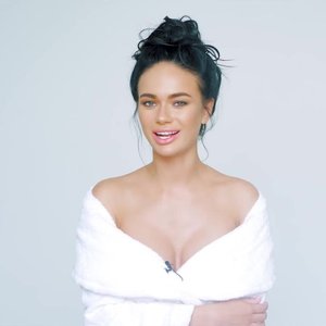 Голая Яна Кошкина