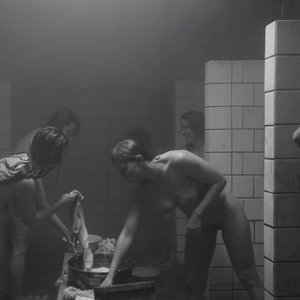 Голая Юлия Пересильд