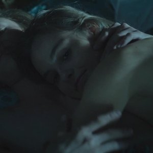 Голая Ангелина Стречина