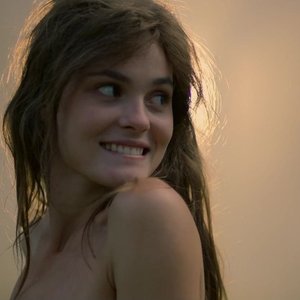 Голая Ангелина Стречина