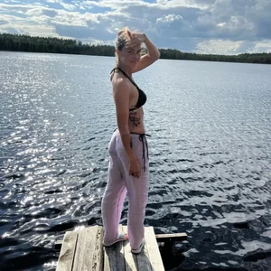 Голая Агата Муцениеце