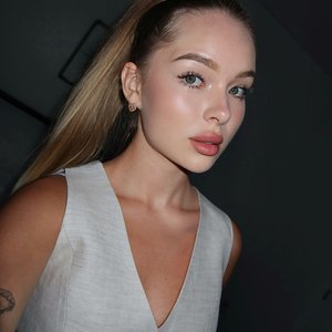 Голая Amlolliii