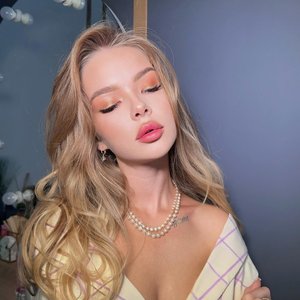 Голая Amlolliii