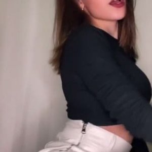 Голая Анна Комарова