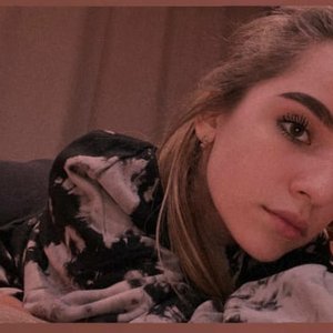 Голая Анна Комарова