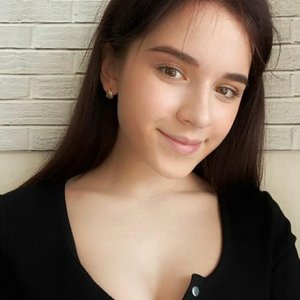 Голая Анна Комарова