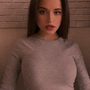 Голая Анна Комарова
