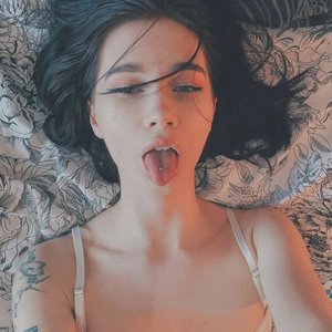 Голая Арина Левченко