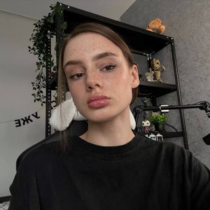 Голая Cutierover