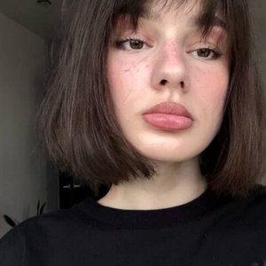 Голая Cutierover