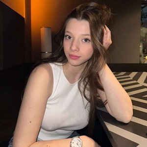 Голая Полина Гухман