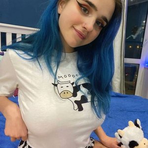 Голая Keronkes