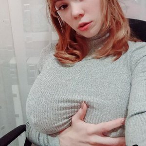Голая Kitty Keettt
