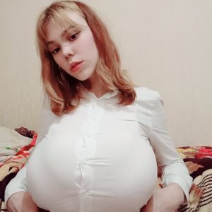 Голая Kitty Keettt