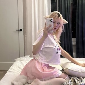 Голая Kitty Keettt
