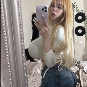 Голая Kitty Keettt