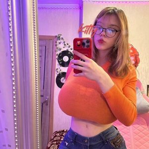 Голая Kitty Keettt