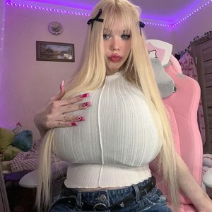 Голая Kitty Keettt