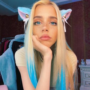 Голая Настя Кош
