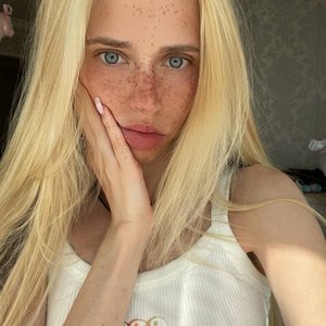 Голая Настя Кош