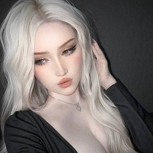 Голая Nisa