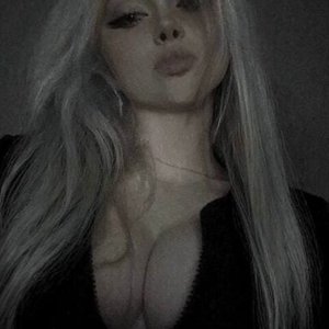 Голая Nisa