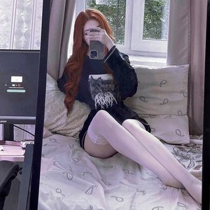 Голая Nisa