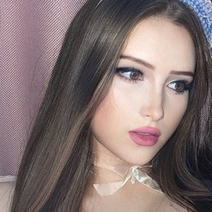Голая Nisa