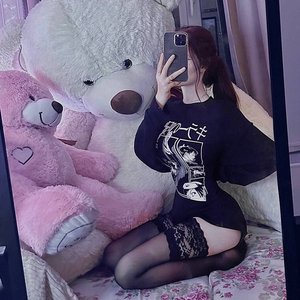 Голая Nisa