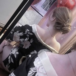 Голая Nisa