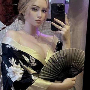 Голая Nisa