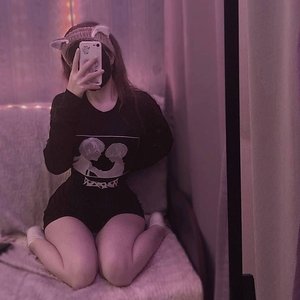 Голая Nisa