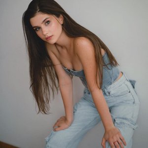 Голая Полина Денисова
